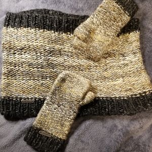BOGO Scarf Wrap and Texting Gloves